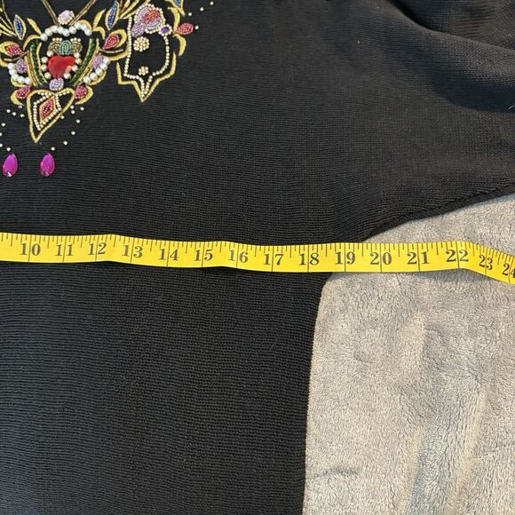 Victoria Jones Embroider Floral Sweater Red Heart Beads Black Size Large - Picture 7 of 9